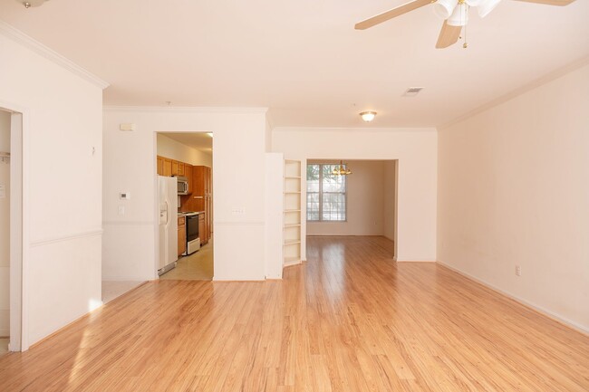 Building Photo - First Floor 3 Bedroom 2 Full Bath Condo - ...