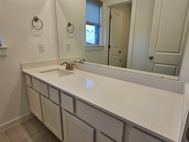 Building Photo - 641 Pecan Bottom Trail