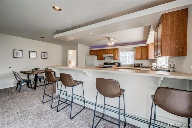 Building Photo - 104 E Chester St