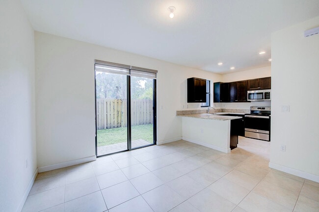 Building Photo - 6574 S Anise Ct