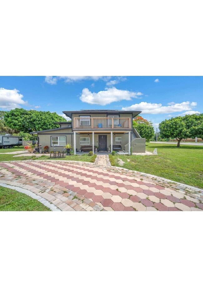 Building Photo - 5023 Club Rd