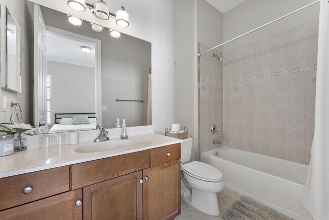 Building Photo - 10133 Cobblestone Creek Dr