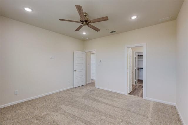 Building Photo - 16124 Doe Lk Dr