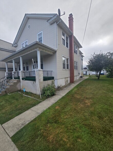 Building Photo - 316 N Lincoln Ave