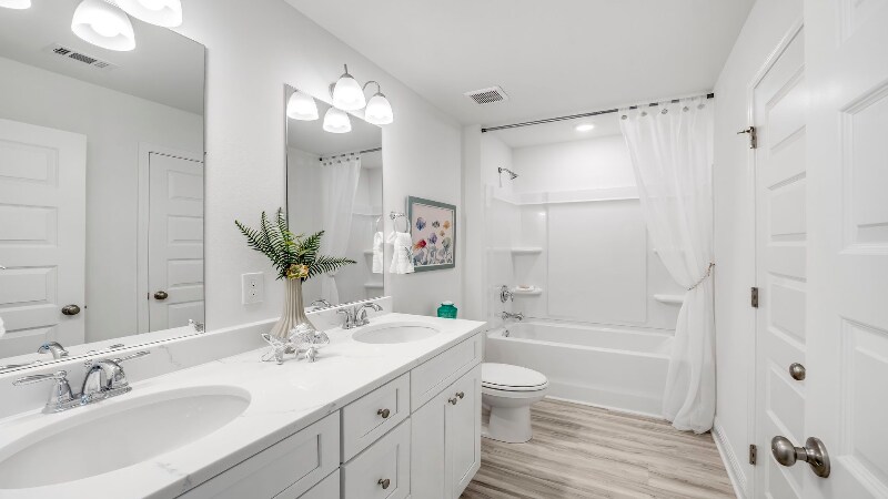 Building Photo - 272 Prado St