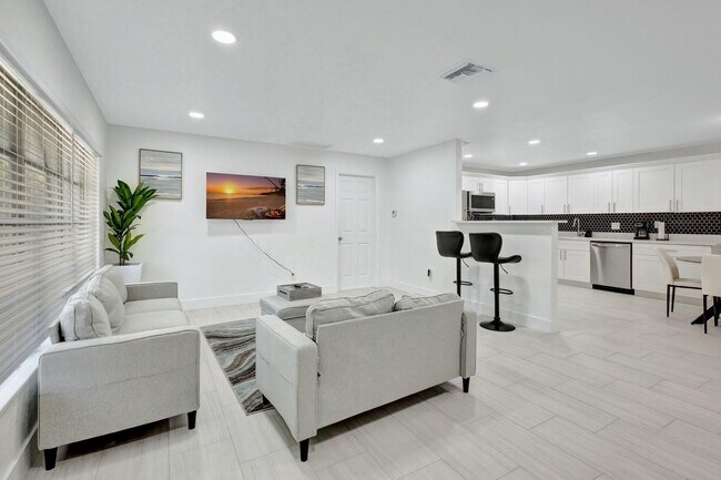 Building Photo - 3837 NE Melba Dr