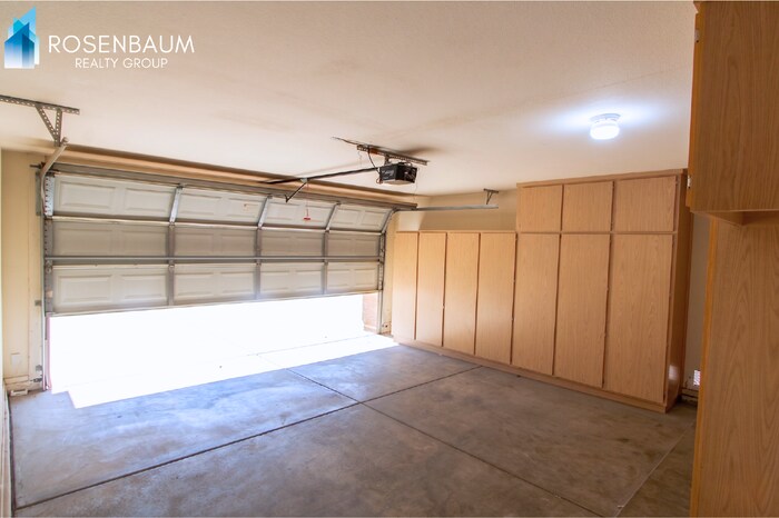 Building Photo - 940 S Lafayette Dr