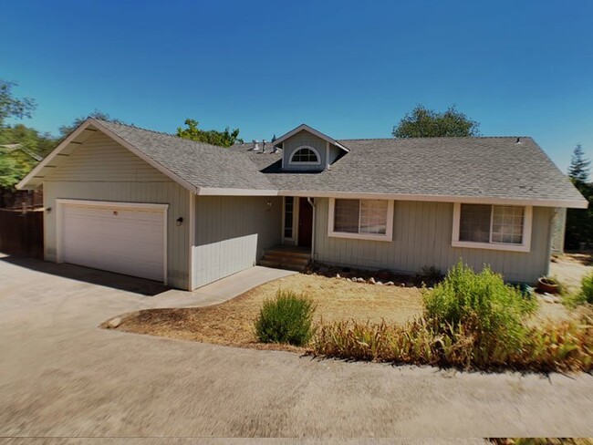 Primary Photo - Cozy home in the heart of Cameron Park!