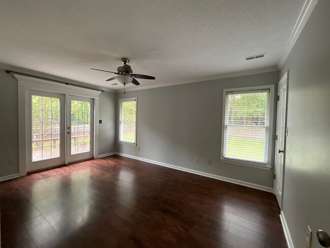 Building Photo - Poplar Grove! Northwest Schools - Updated ...