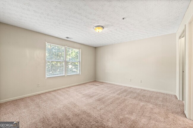 Building Photo - 9202 Fairington Ridge Cir