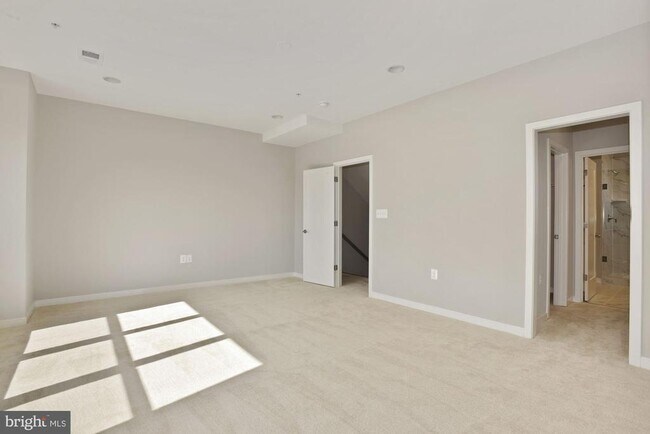 Building Photo - 22958 Clarence Walk Ter