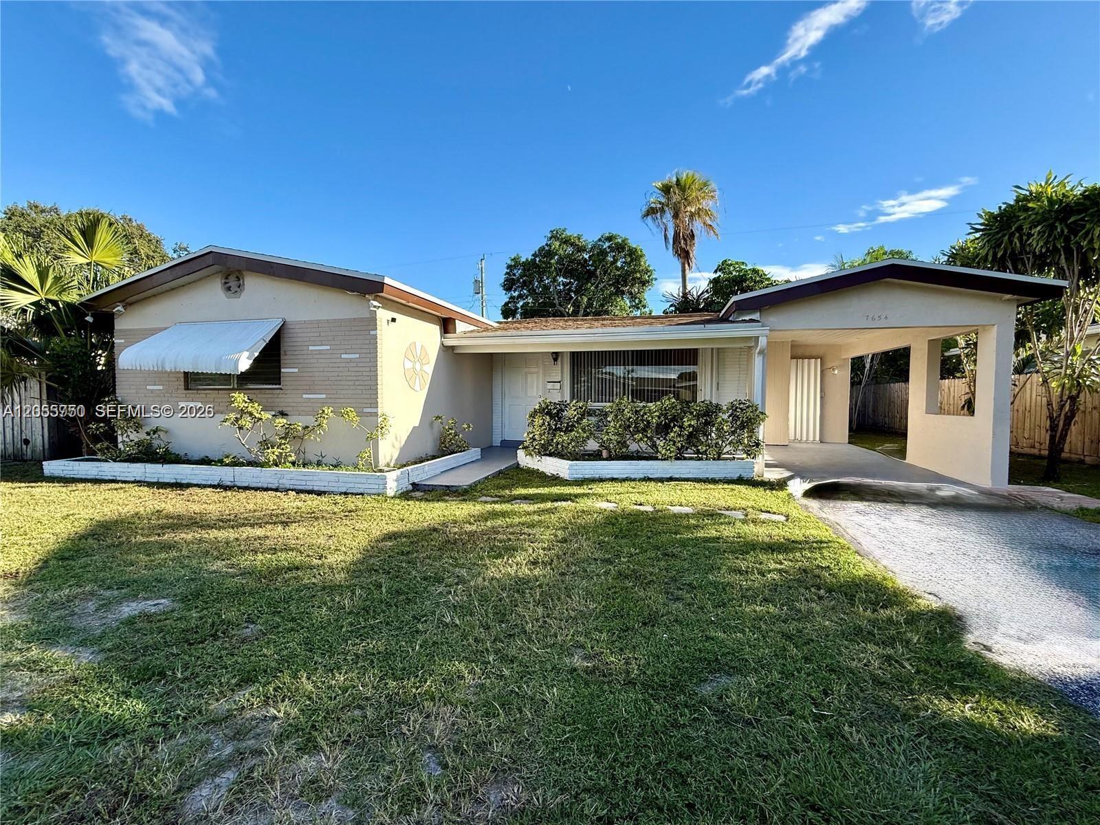 Building Photo - 7654 Indigo St