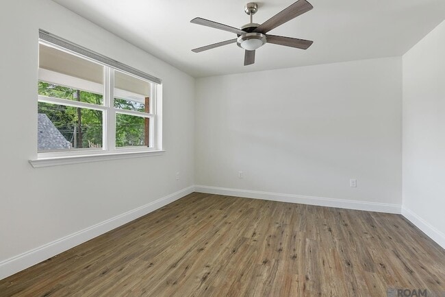 Building Photo - 210 Centerville St NE