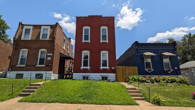 Building Photo - 3834 Wisconsin Ave