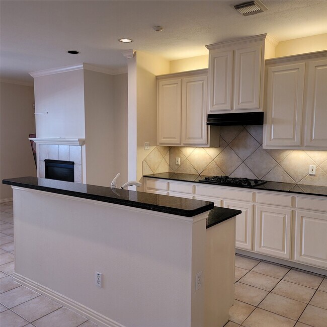 Building Photo - 7111 Harmony Cove