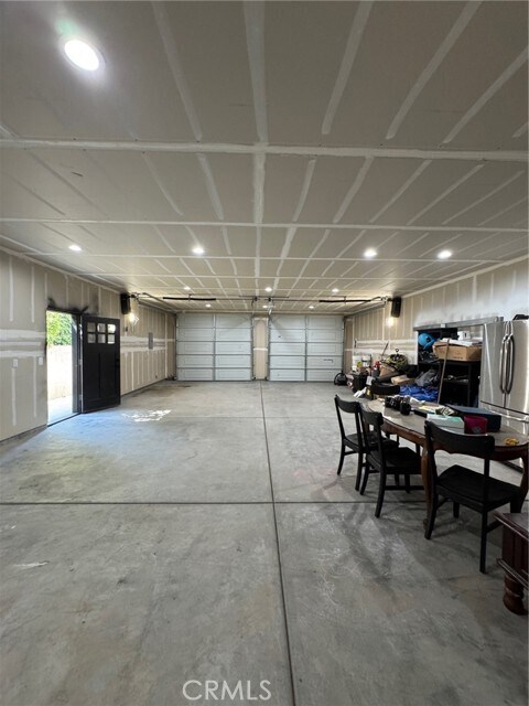 Building Photo - 122 E Brookdale Pl