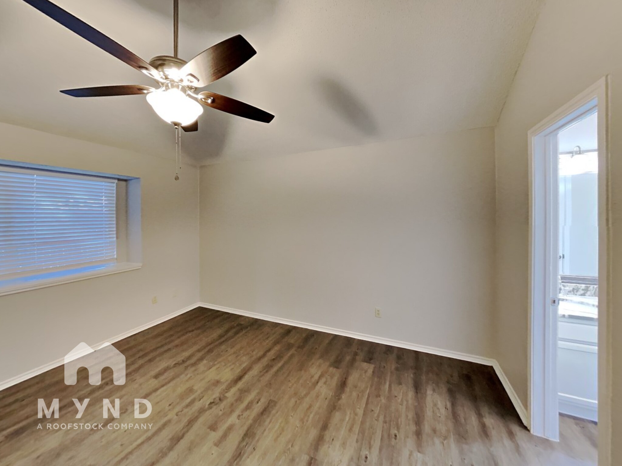Building Photo - 4903 Pecan Estates