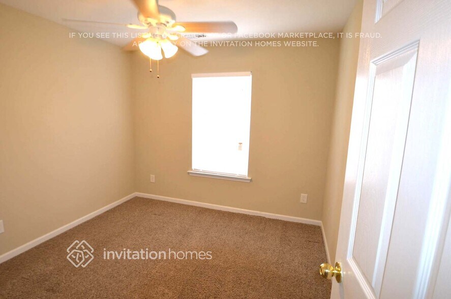 Building Photo - 2941 Deep Cove Dr NW