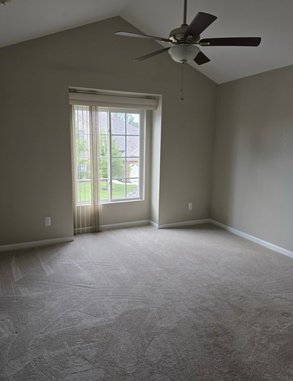 2nd bedroom - 14262 Shadywood Dr