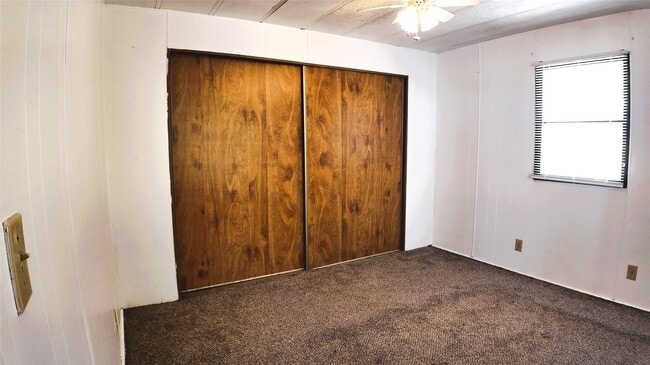 Building Photo - 251 Oakdale Dr