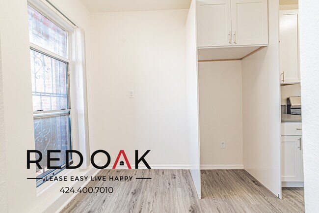 Building Photo - 2749 San Marino St
