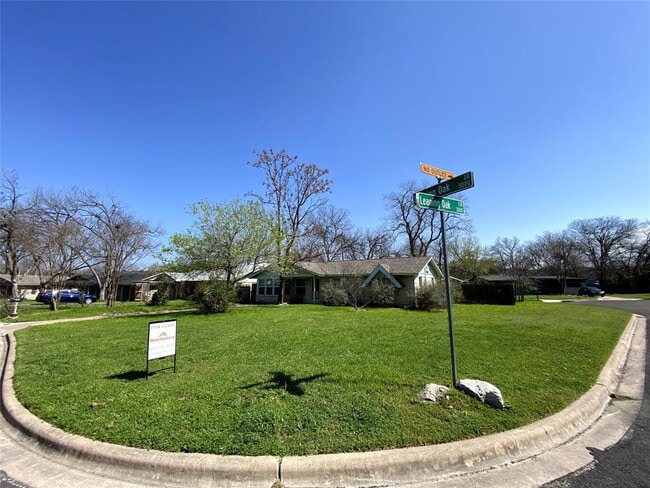 Building Photo - 3005 Burning Oak Dr