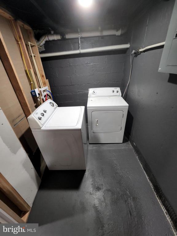 Building Photo - 3738 10th St