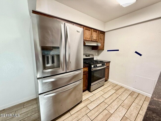 Building Photo - 10833 Cardigan Dr