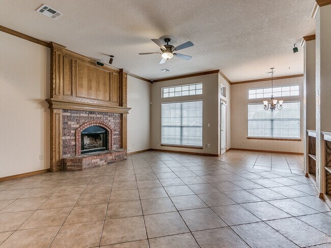 Building Photo - Stunning Open-Concept Home with Luxury Primary Suite & Outdoor Living
