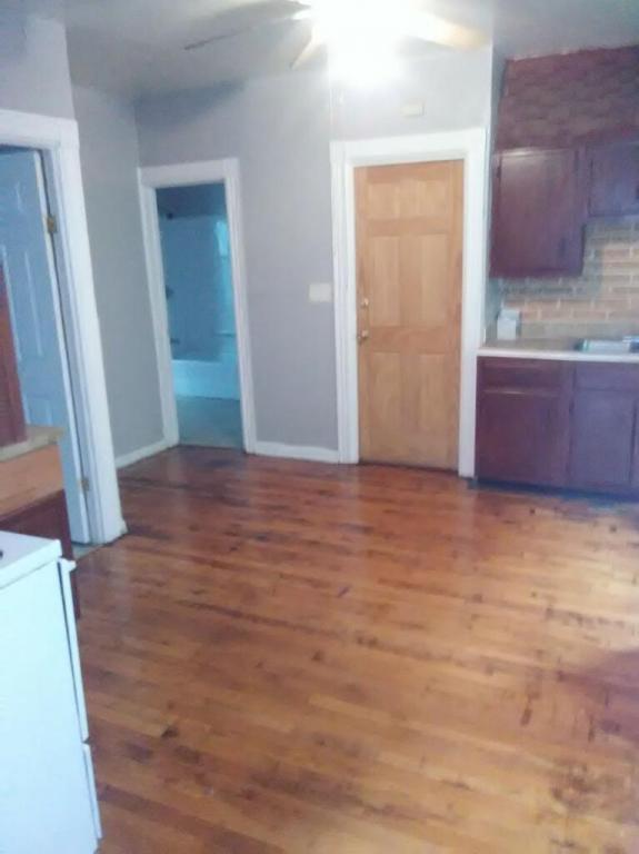 Primary Photo - 717 Albany St