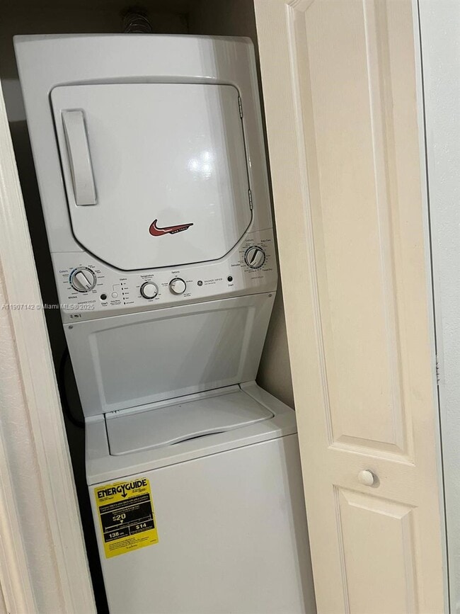 Building Photo - 17710 NW 73rd Ave