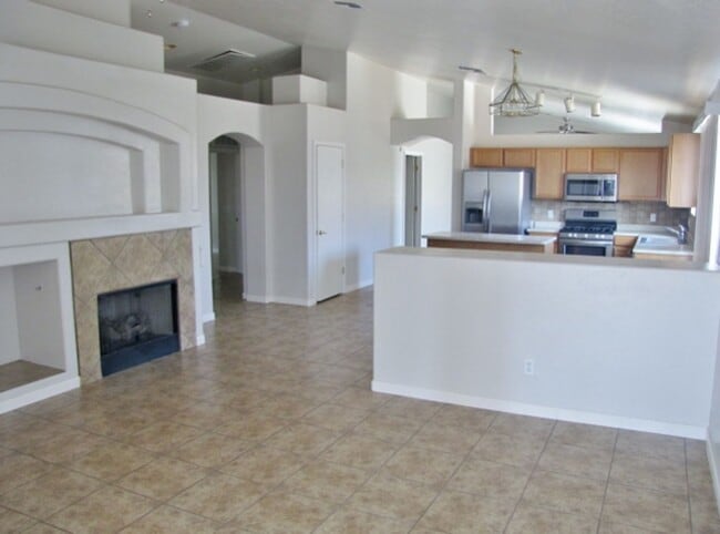 Building Photo - 4BR/2BA/2CG, 1889 sq.ft. home in Copper Sk...