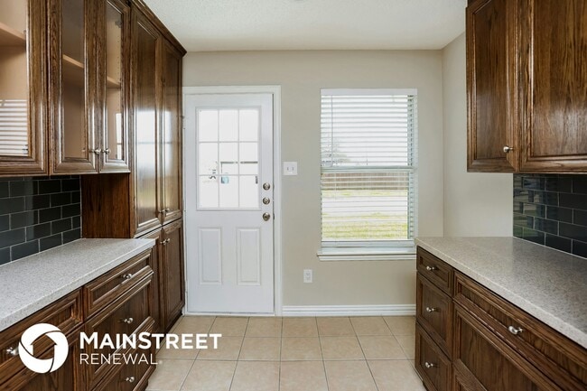 Building Photo - 501 Brazos St