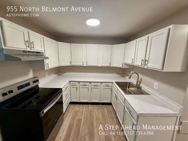 Building Photo - 955 N Belmont Ave