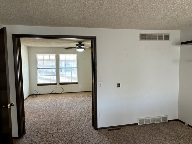 Building Photo - 4312 S Billings Cir