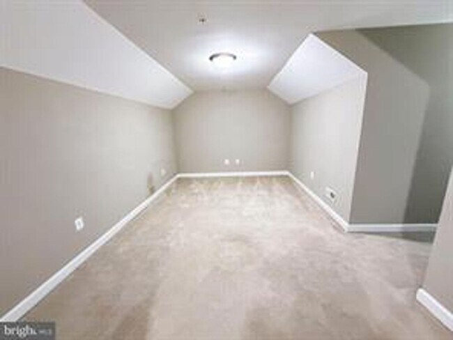 Building Photo - 12 Charles Overlook Ln