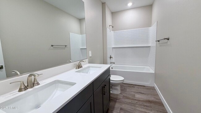 Building Photo - 15901 W El Cortez Pl