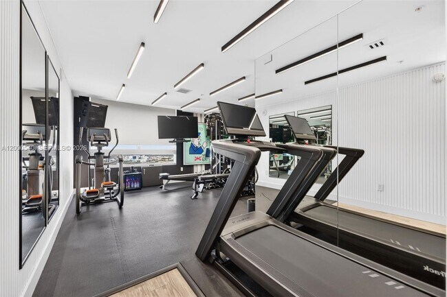 Building Photo - 90 SW 3rd St