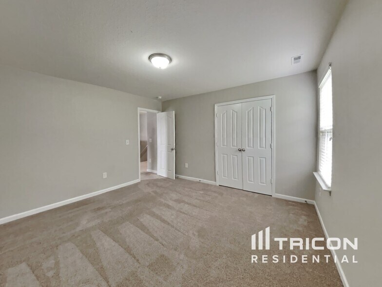Building Photo - 190 Botanical Ct