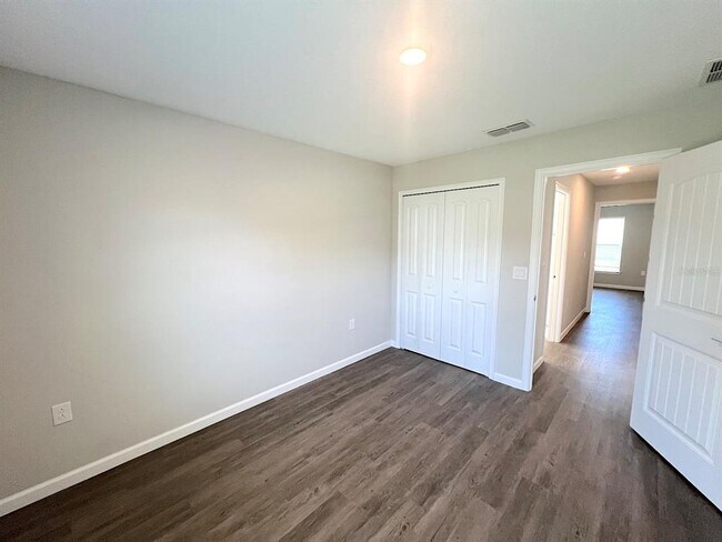 Building Photo - 32 Postman Ln