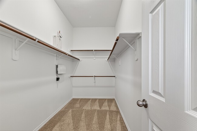 Building Photo - 3226 W Trail Dr