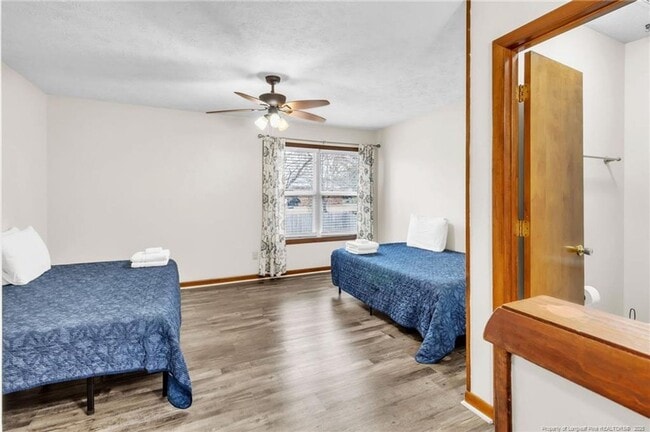 Building Photo - 2 Bedrooms 2.5 Bathrooms Townhouse