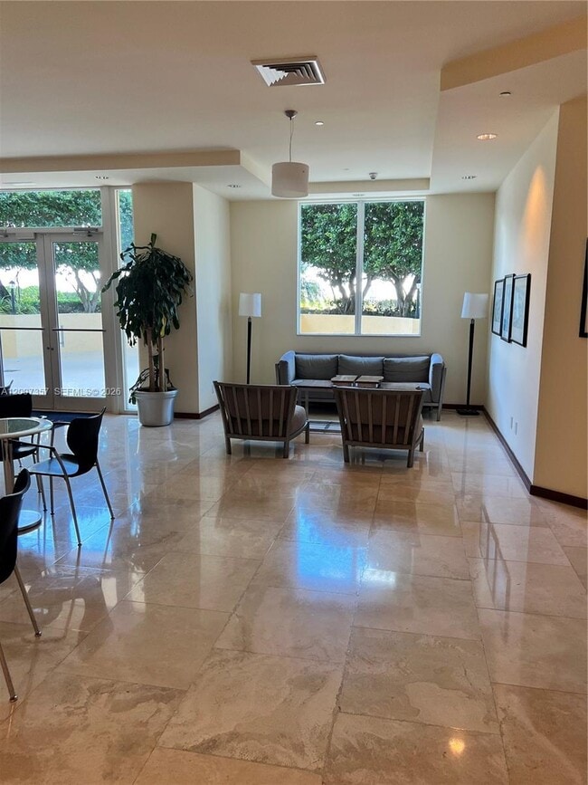 Building Photo - 2475 Brickell Ave