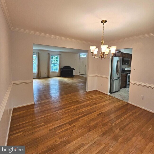 Building Photo - 6004 Station View Ct