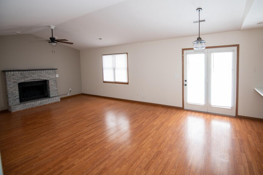 Building Photo - 116 Pierre Pl