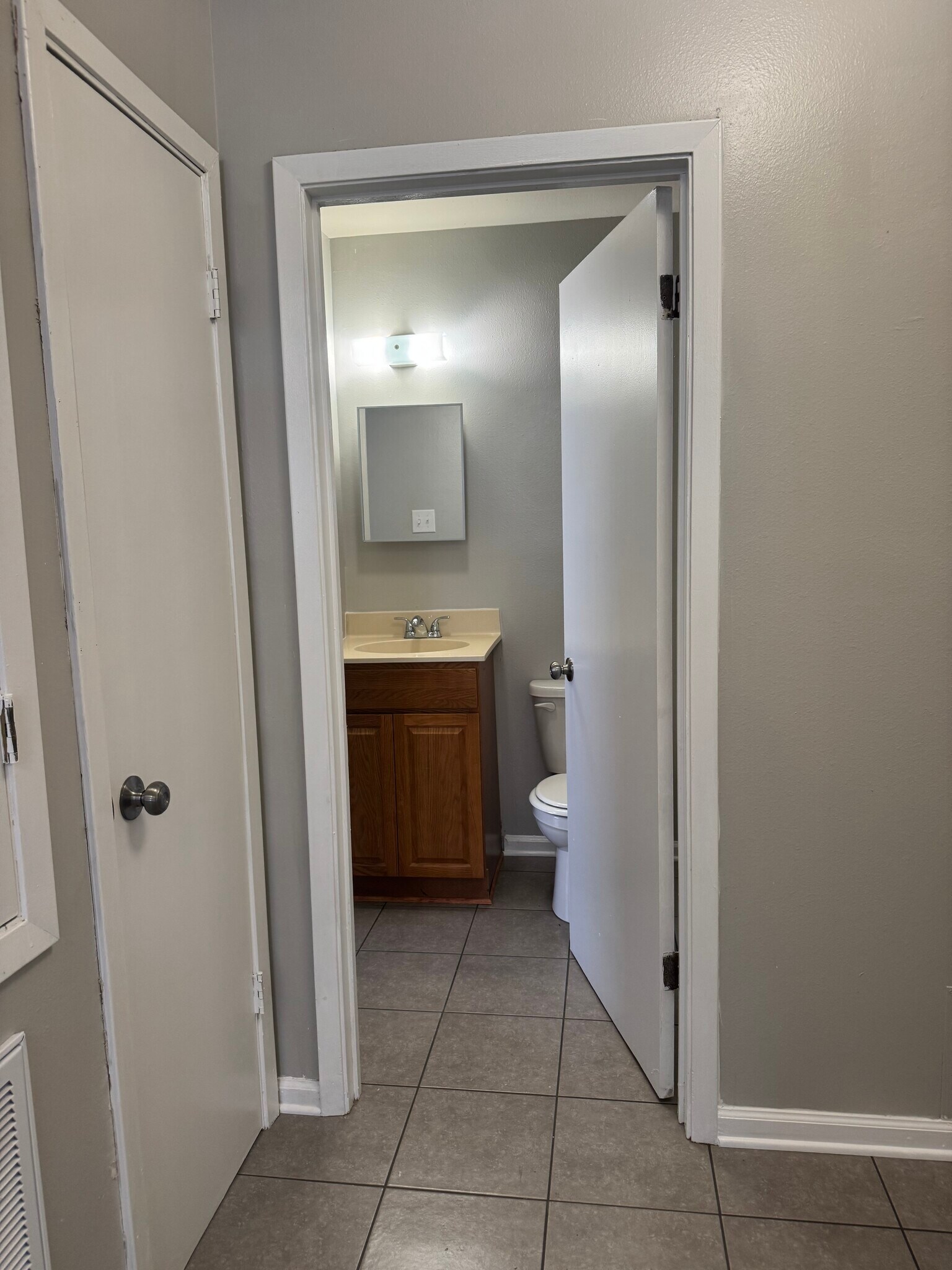 Building Photo - 2725 Huey P Long Ave