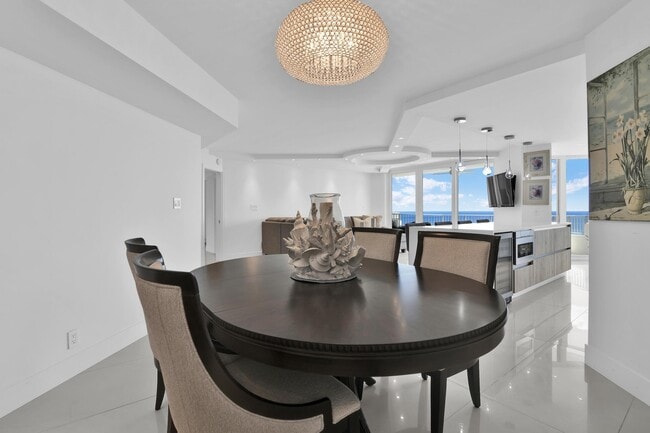 Building Photo - 550 S Ocean Blvd
