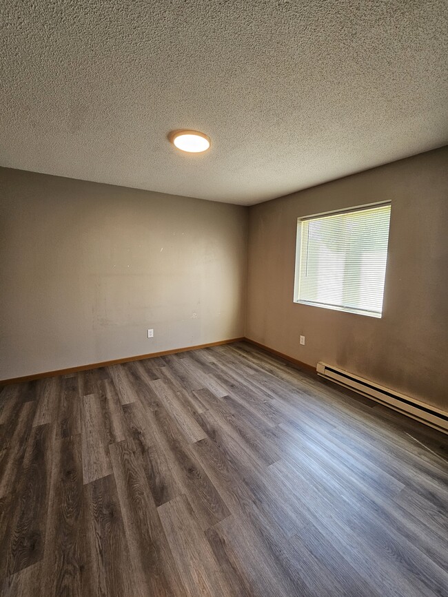 Building Photo - 8th & 8th Apartments