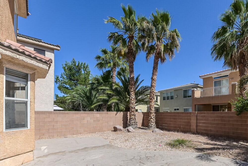 Building Photo - 3917 W Irvin Ave