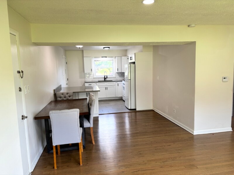 Building Photo - 209 Johnson St